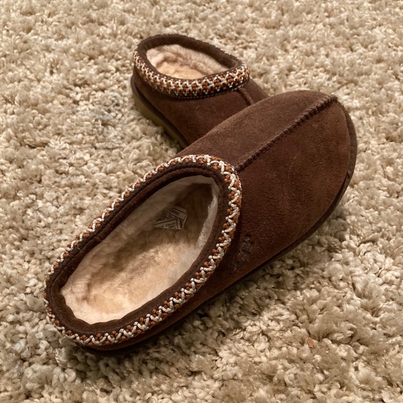 ugg slippers size 3